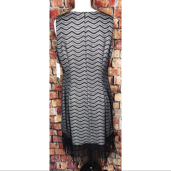 Julia Jordan Illusion Fringe Bodycon Lace Dress - Picture 7 of 9